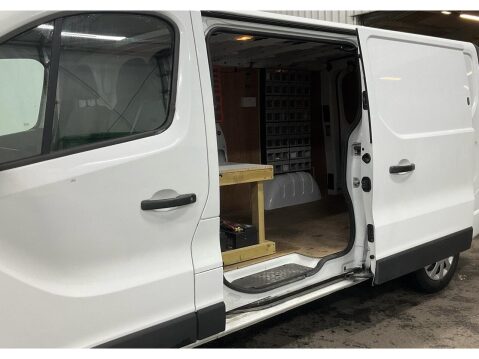 Vauxhall Vivaro 1.6 CDTi 2900 Sportive Panel Van 5dr Diesel Manual L2 H1 Euro 6 (120 ps) 10