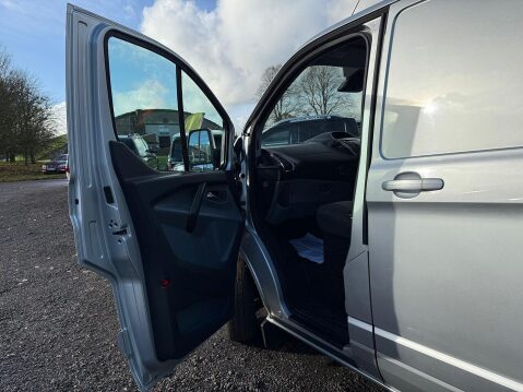 Ford Transit Custom 2.0 TDCi 270 Limited Panel Van 5dr Diesel Manual L1 H1 (157 g/km, 128 bhp) 44