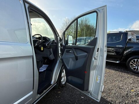 Ford Transit Custom 2.0 TDCi 270 Limited Panel Van 5dr Diesel Manual L1 H1 (157 g/km, 128 bhp) 41