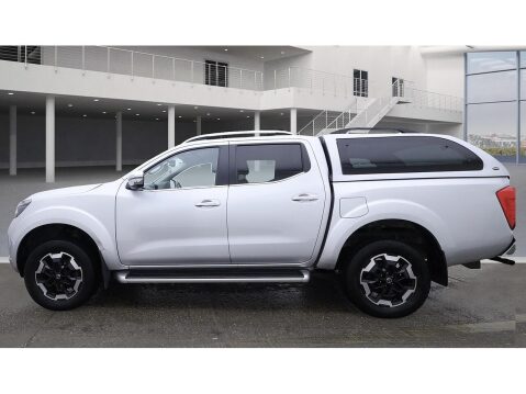 Nissan Navara 2.3 dCi Tekna Pickup Double Cab 4dr Diesel Auto 4WD Euro 6 (190 ps) 8