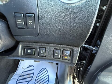 Nissan Navara 2.3 dCi Tekna Pickup Double Cab 4dr Diesel Manual 4WD Euro 6 (s/s) (190 ps) 22