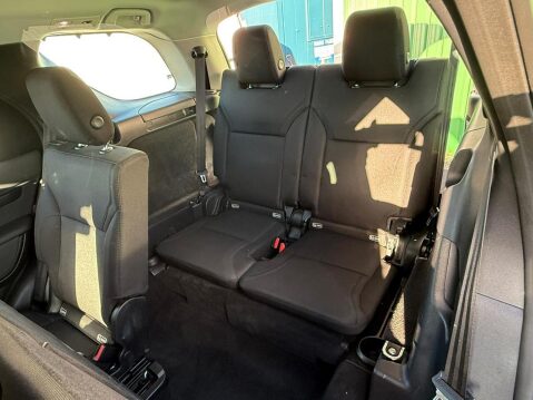 Land Rover Discovery 2.0 SD4 S SUV 5dr Diesel Auto 4WD Euro 6 (s/s) (240 ps) 29