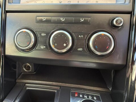 Land Rover Discovery 2.0 SD4 S SUV 5dr Diesel Auto 4WD Euro 6 (s/s) (240 ps) 36