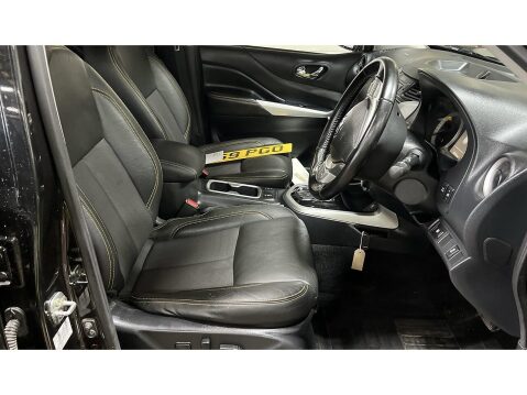 Nissan Navara 2.3 dCi N-Guard Pickup Double Cab 4dr Diesel Auto 4WD Euro 6 (190 ps) 11