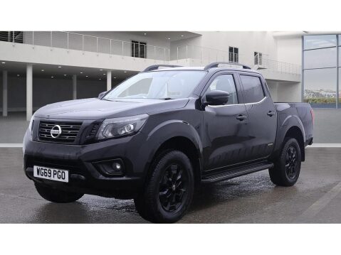 Nissan Navara 2.3 dCi N-Guard Pickup Double Cab 4dr Diesel Auto 4WD Euro 6 (190 ps) 1