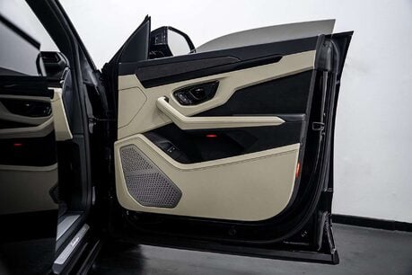 Lamborghini Urus 4.0 V8 BiTurbo 25.9kWh SE SUV 5dr Petrol Plug-in Hybrid Auto 4WD Euro 6 (80 25