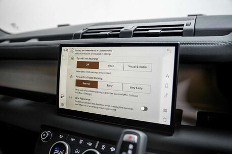 Land Rover Defender 3.0 D350 MHEV X-Dynamic HSE SUV 3dr Diesel Auto 4WD Euro 6 (s/s) (350 ps) 36