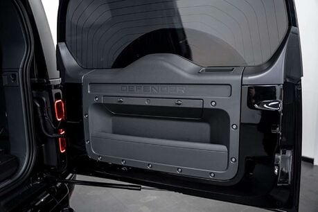 Land Rover Defender 3.0 D350 MHEV X-Dynamic HSE SUV 3dr Diesel Auto 4WD Euro 6 (s/s) (350 ps) 19