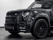 Land Rover Defender 3.0 D350 MHEV X-Dynamic HSE SUV 3dr Diesel Auto 4WD Euro 6 (s/s) (350 ps) 12