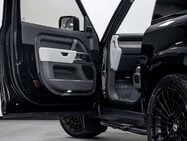 Land Rover Defender 3.0 D350 MHEV X-Dynamic HSE SUV 3dr Diesel Auto 4WD Euro 6 (s/s) (350 ps) 6