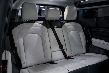 Land Rover Defender 3.0 D350 MHEV X-Dynamic HSE SUV 3dr Diesel Auto 4WD Euro 6 (s/s) (350 ps) 25