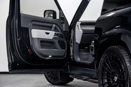 Land Rover Defender 3.0 D350 MHEV X-Dynamic HSE SUV 3dr Diesel Auto 4WD Euro 6 (s/s) (350 ps) 6