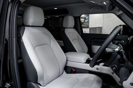 Land Rover Defender 3.0 D350 MHEV X-Dynamic HSE SUV 3dr Diesel Auto 4WD Euro 6 (s/s) (350 ps) 3