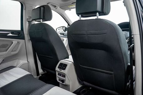 Volkswagen Tiguan 2.0 TDI Elegance SUV 5dr Diesel DSG Euro 6 (s/s) (150 ps) 22