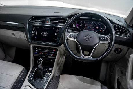 Volkswagen Tiguan 2.0 TDI Elegance SUV 5dr Diesel DSG Euro 6 (s/s) (150 ps) 28