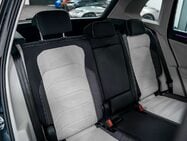 Volkswagen Tiguan 2.0 TDI Elegance SUV 5dr Diesel DSG Euro 6 (s/s) (150 ps) 20