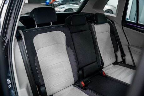 Volkswagen Tiguan 2.0 TDI Elegance SUV 5dr Diesel DSG Euro 6 (s/s) (150 ps) 20