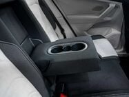 Volkswagen Tiguan 2.0 TDI Elegance SUV 5dr Diesel DSG Euro 6 (s/s) (150 ps) 21