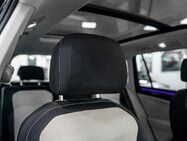 Volkswagen Tiguan 2.0 TDI Elegance SUV 5dr Diesel DSG Euro 6 (s/s) (150 ps) 27