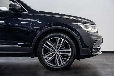 Volkswagen Tiguan 2.0 TDI Elegance SUV 5dr Diesel DSG Euro 6 (s/s) (150 ps) 15