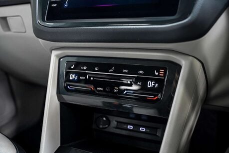 Volkswagen Tiguan 2.0 TDI Elegance SUV 5dr Diesel DSG Euro 6 (s/s) (150 ps) 34