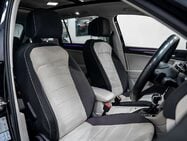 Volkswagen Tiguan 2.0 TDI Elegance SUV 5dr Diesel DSG Euro 6 (s/s) (150 ps) 3