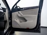 Volkswagen Tiguan 2.0 TDI Elegance SUV 5dr Diesel DSG Euro 6 (s/s) (150 ps) 24