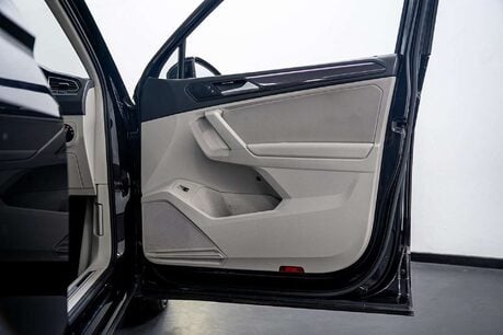 Volkswagen Tiguan 2.0 TDI Elegance SUV 5dr Diesel DSG Euro 6 (s/s) (150 ps) 24