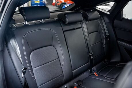 Jaguar E-Pace 1.5 P300e 11.5kWh R-Dynamic SE Black SUV 5dr Petrol Plug-in Hybrid Auto AWD 19