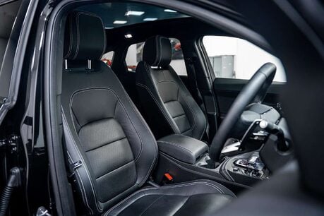 Jaguar E-Pace 1.5 P300e 11.5kWh R-Dynamic SE Black SUV 5dr Petrol Plug-in Hybrid Auto AWD 2