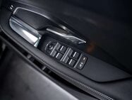 Jaguar E-Pace 1.5 P300e 11.5kWh R-Dynamic SE Black SUV 5dr Petrol Plug-in Hybrid Auto AWD 24