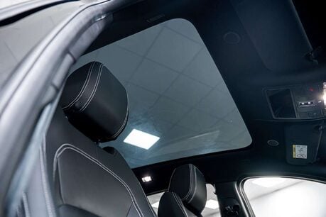 Jaguar E-Pace 1.5 P300e 11.5kWh R-Dynamic SE Black SUV 5dr Petrol Plug-in Hybrid Auto AWD 37