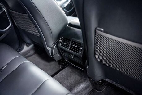 Jaguar E-Pace 1.5 P300e 11.5kWh R-Dynamic SE Black SUV 5dr Petrol Plug-in Hybrid Auto AWD 22