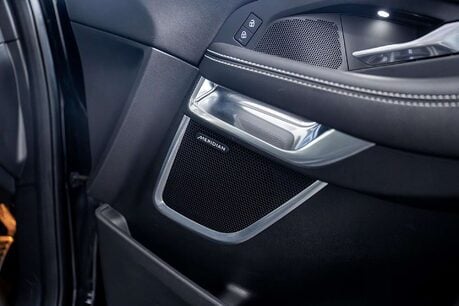 Jaguar E-Pace 1.5 P300e 11.5kWh R-Dynamic SE Black SUV 5dr Petrol Plug-in Hybrid Auto AWD 25