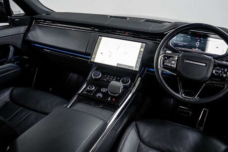 Land Rover Range Rover Sport 3.0 P400 MHEV Dynamic SE SUV 5dr Petrol Auto 4WD Euro 6 18