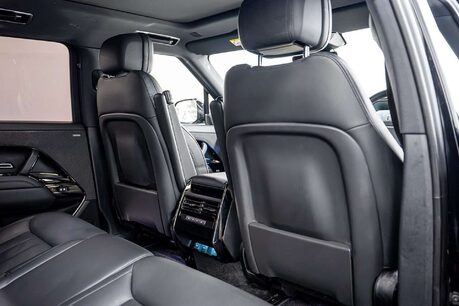 Land Rover Range Rover Sport 3.0 P400 MHEV Dynamic SE SUV 5dr Petrol Auto 4WD Euro 6 7