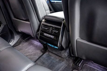 Land Rover Range Rover Sport 3.0 P400 MHEV Dynamic SE SUV 5dr Petrol Auto 4WD Euro 6 8