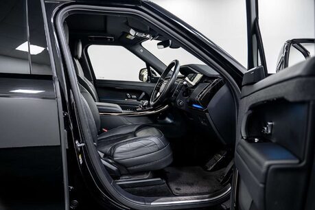 Land Rover Range Rover Sport 3.0 P400 MHEV Dynamic SE SUV 5dr Petrol Auto 4WD Euro 6 12