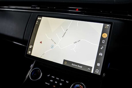 Land Rover Range Rover Sport 3.0 P400 MHEV Dynamic SE SUV 5dr Petrol Auto 4WD Euro 6 21