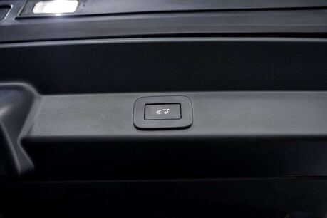 Land Rover Range Rover Sport 3.0 P400 MHEV Dynamic SE SUV 5dr Petrol Auto 4WD Euro 6 5