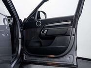 Land Rover Discovery 3.0 D300 MHEV R-Dynamic HSE SUV 5dr Diesel Auto 4WD Euro 6 (s/s) (300 ps) 22