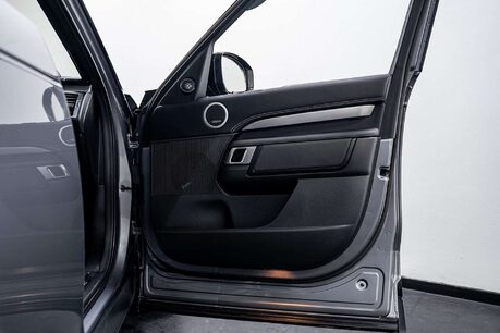 Land Rover Discovery 3.0 D300 MHEV R-Dynamic HSE SUV 5dr Diesel Auto 4WD Euro 6 (s/s) (300 ps) 22