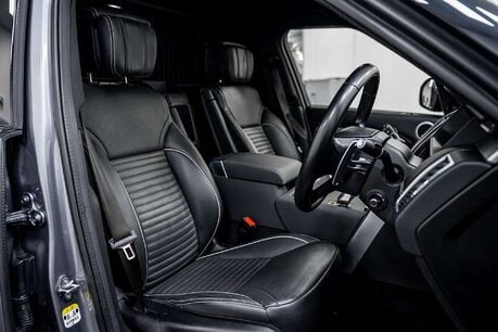 Land Rover Discovery 3.0 D300 MHEV R-Dynamic HSE SUV 5dr Diesel Auto 4WD Euro 6 (s/s) (300 ps) 3