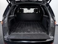 Land Rover Discovery 3.0 D300 MHEV R-Dynamic HSE SUV 5dr Diesel Auto 4WD Euro 6 (s/s) (300 ps) 18