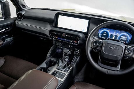 Toyota Land Cruiser 250 Station Wagon 2.75 Automatic Diesel 33