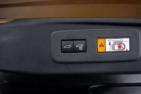 Toyota Land Cruiser 250 Station Wagon 2.75 Automatic Diesel 19