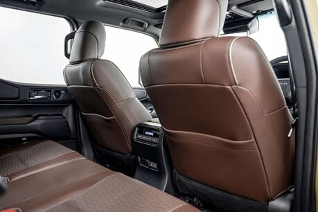 Toyota Land Cruiser 250 Station Wagon 2.75 Automatic Diesel 22