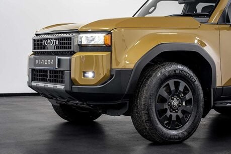 Toyota Land Cruiser 250 Station Wagon 2.75 Automatic Diesel 12