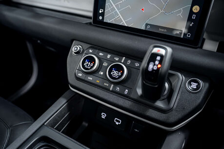 Land Rover Defender 3.0 Defender Hard Top D MHEV Auto 4WD 5dr 36