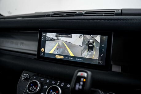 Land Rover Defender 3.0 Defender Hard Top D MHEV Auto 4WD 5dr 38